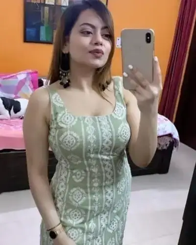 Call Girl in Hinganghat